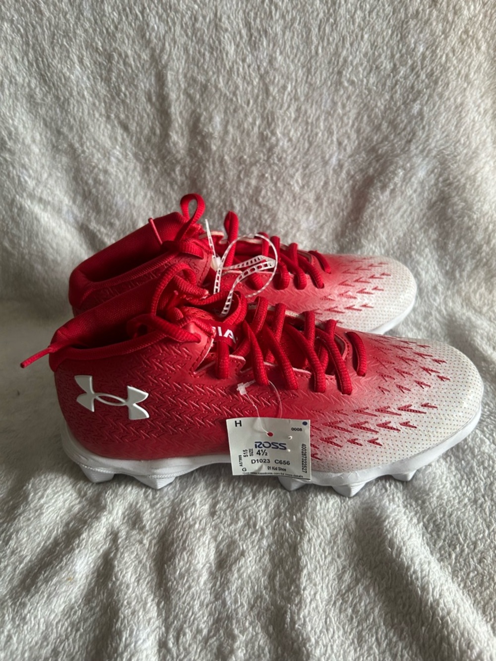 Under Armour Kids' Red and White Gradient Athletic Cleats